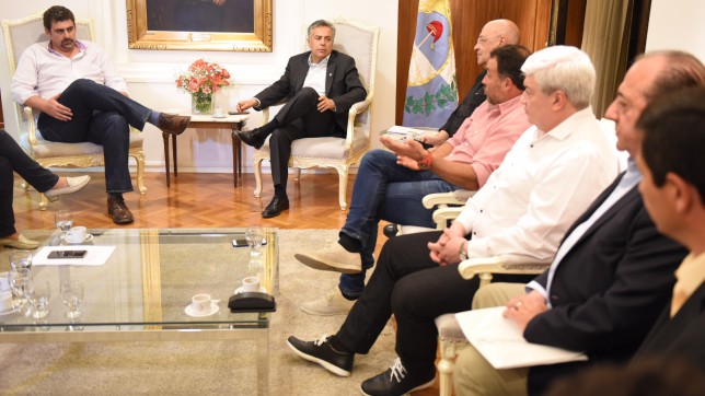 Foto para: Reunión con Gobernador Cornejo por el impuesto al vino
