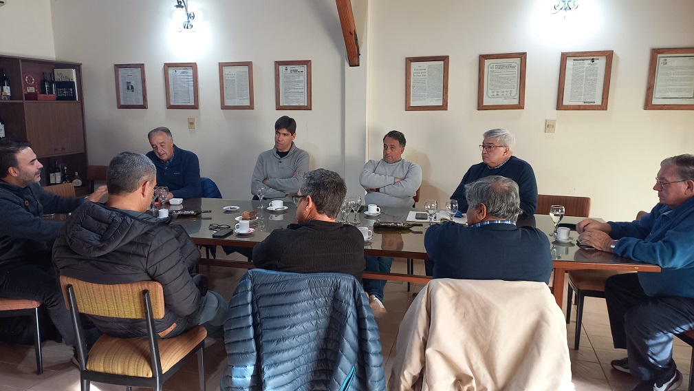 Foto para: Reunión con Director de Agricultura de Mendoza 